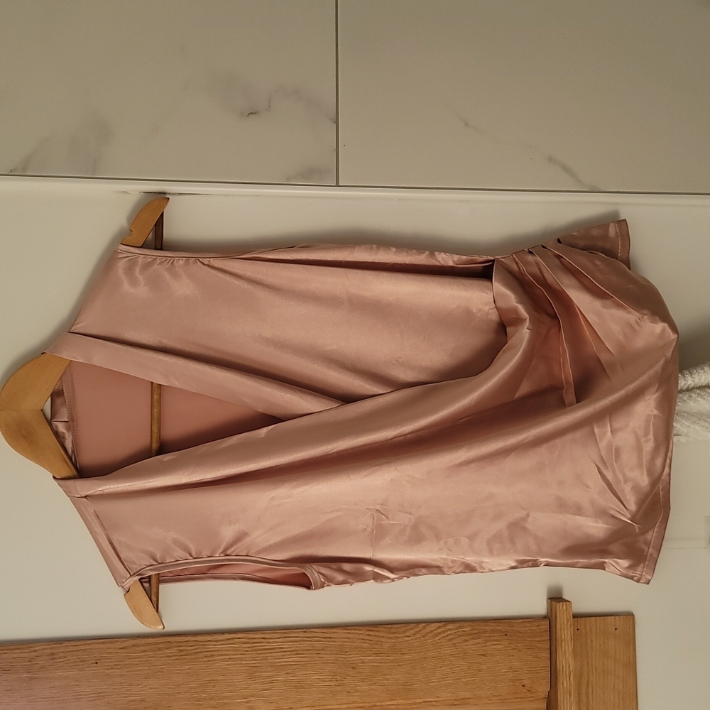 Fa sion Classic Top. Quality Handmade Salmon color.